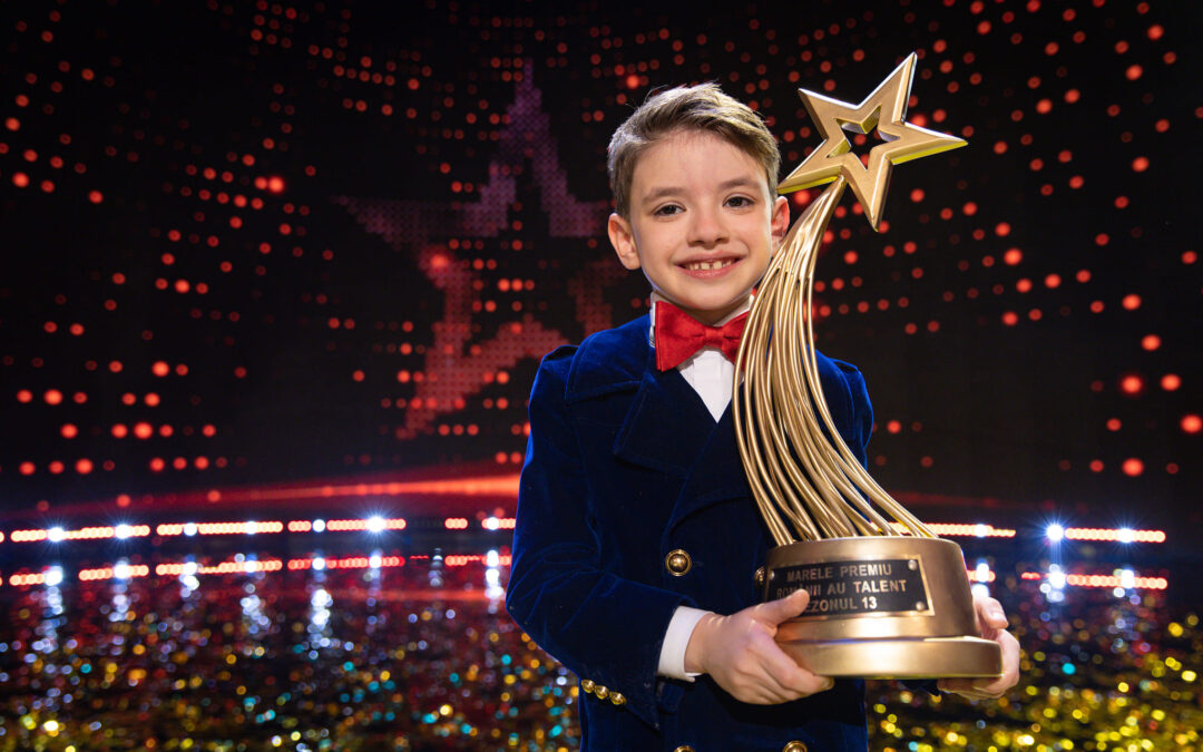 Rareș Prisacariu a câștigat vineri seară marele trofeu Românii au talent, premiul în valoare de 120.000 de euro