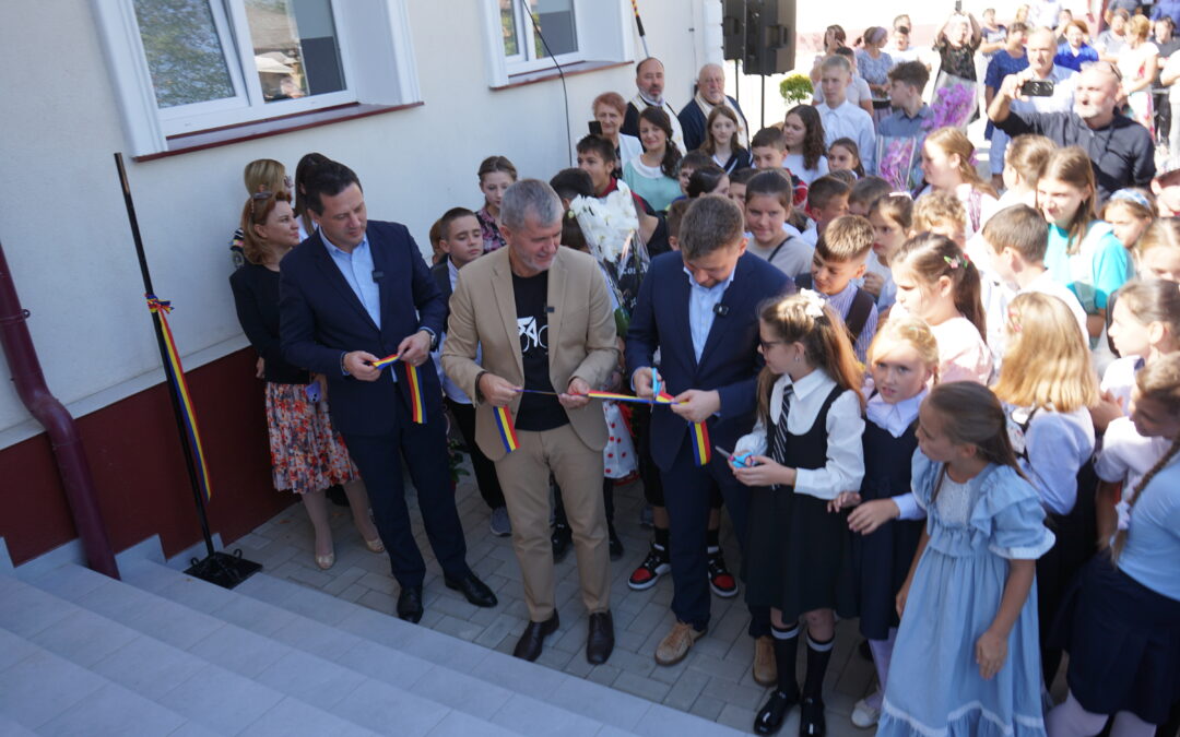 Tăierea Panglicii la școala din Bajura, Deschiderea Aripilor: Un Nou Capitol pentru Generația de Mâine”