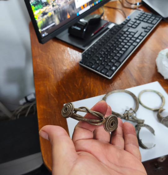 O adevărată comoară descoperită la Darabani: cel mai mare tezaur arheologic găsit în județul Botoșani