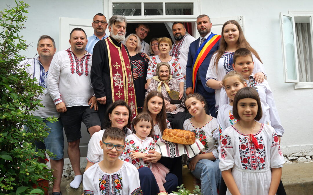 Hudeștiul, martor la un secol de viață: Elvira Cheptănaru a împlinit 100 de ani