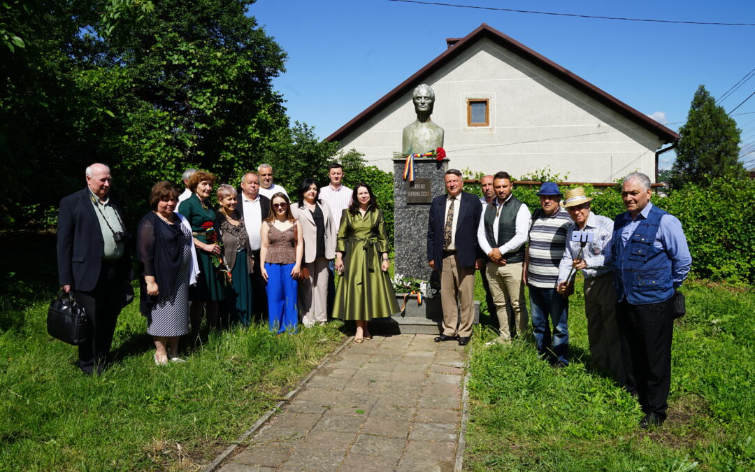 Comemorare emoționantă la Cernăuți. Omagiu adus lui Mihai Eminescu la Casa Memorială „Aron Pumnul”
